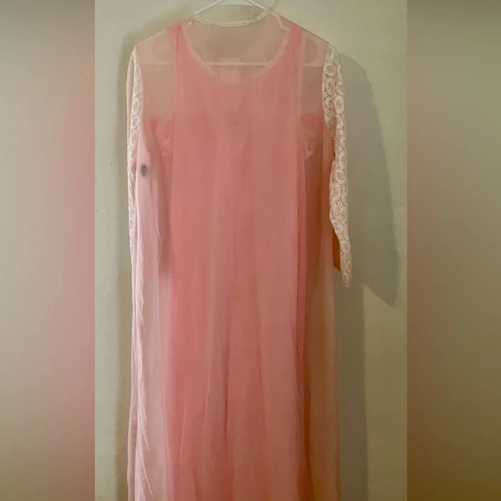 Vintage Nylon Lace Pink Lingerie Nightgown Robe Set Women’s Size M Daniella Inc - Picture 9 of 9